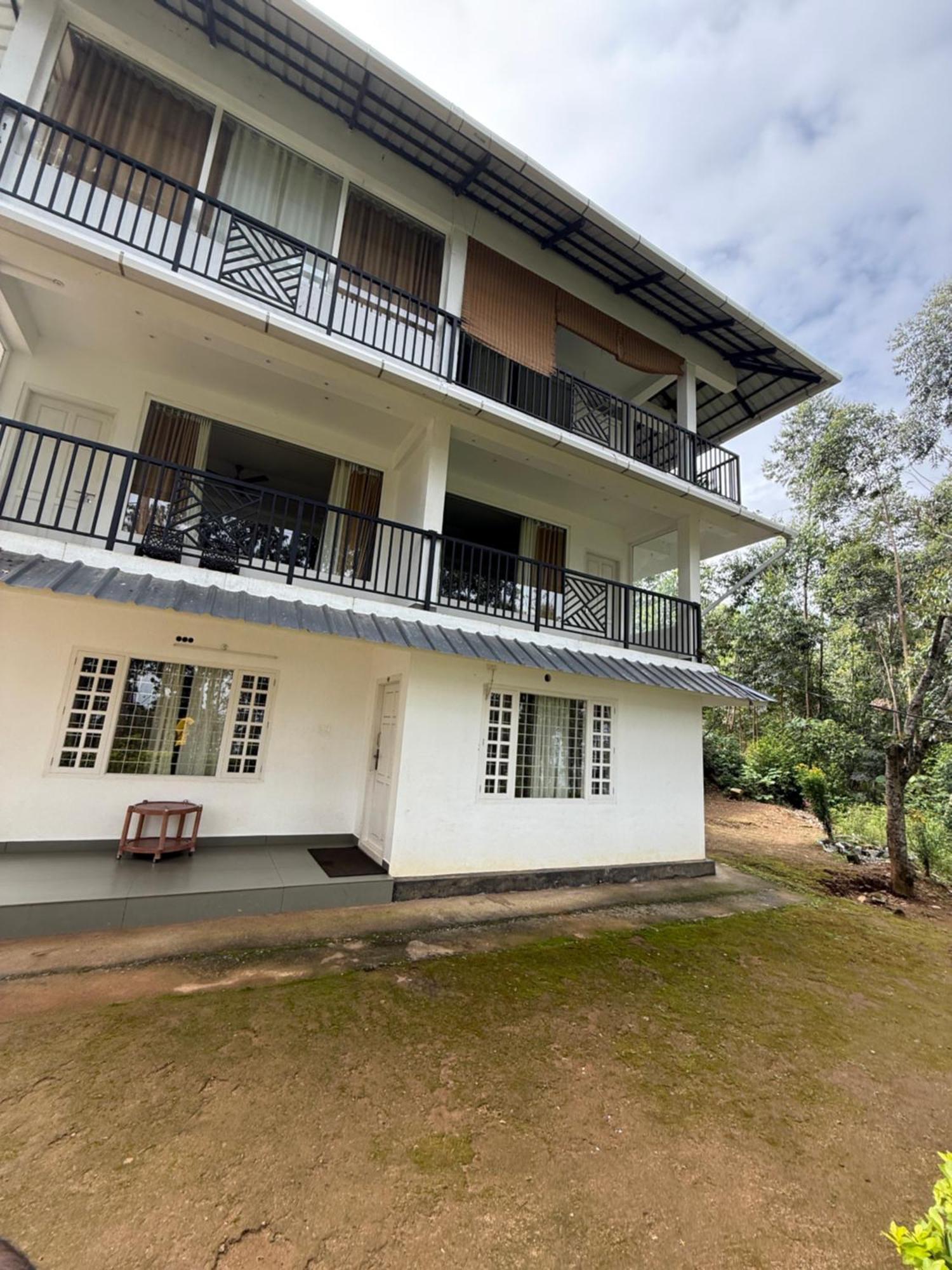 Hotel Honey Rock Kanthalloor Exterior foto
